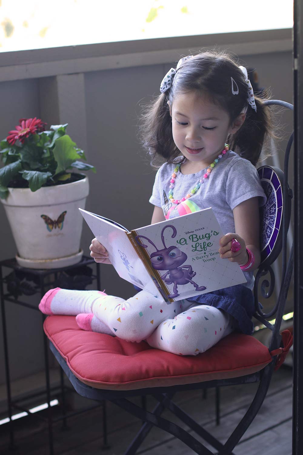 coycoy reading in lady sanctuary